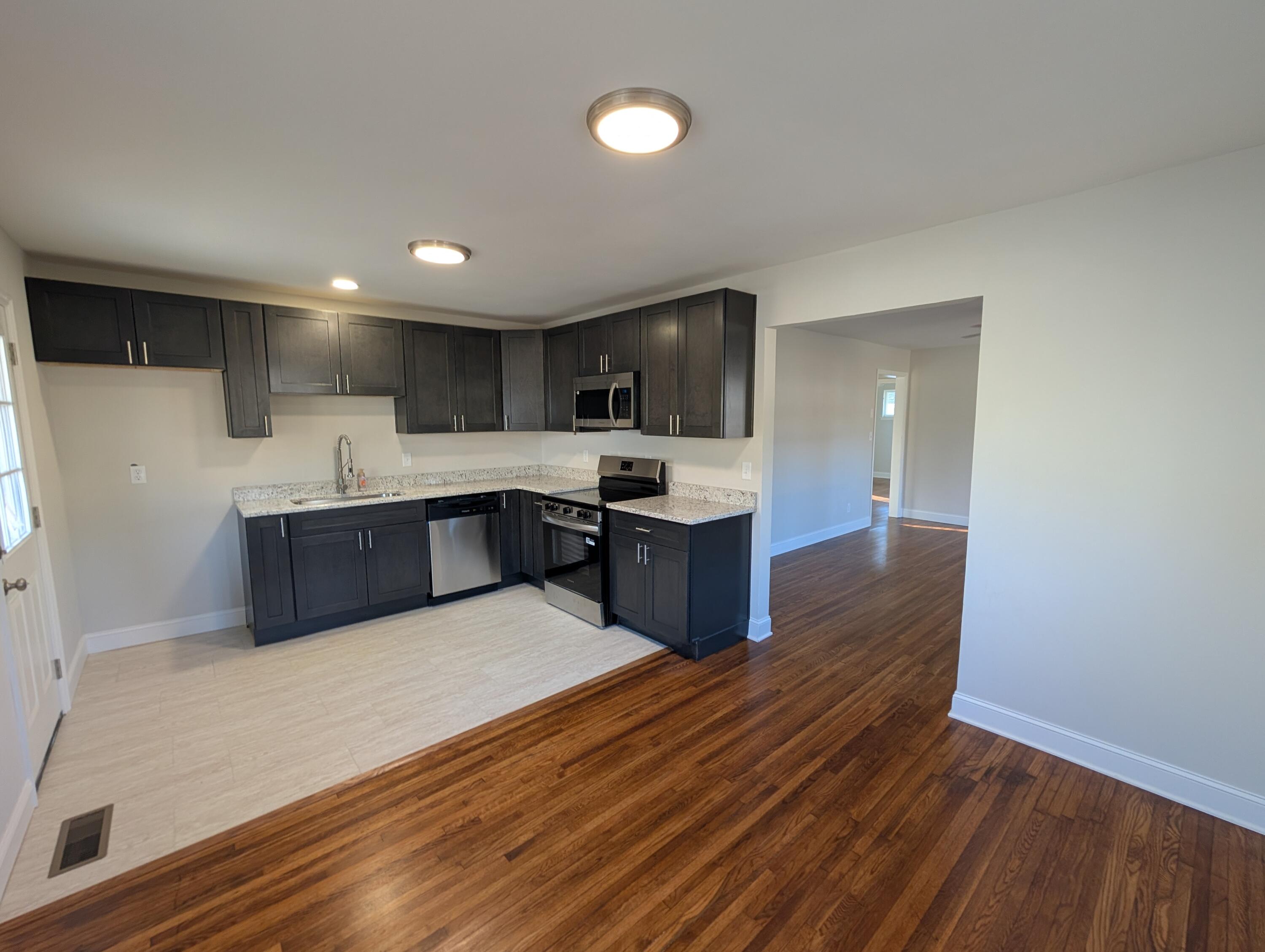 4720 Pawnee Trail Chattanooga, TN 37411 - Photo 3 of 27 PXL_20260127_205802781