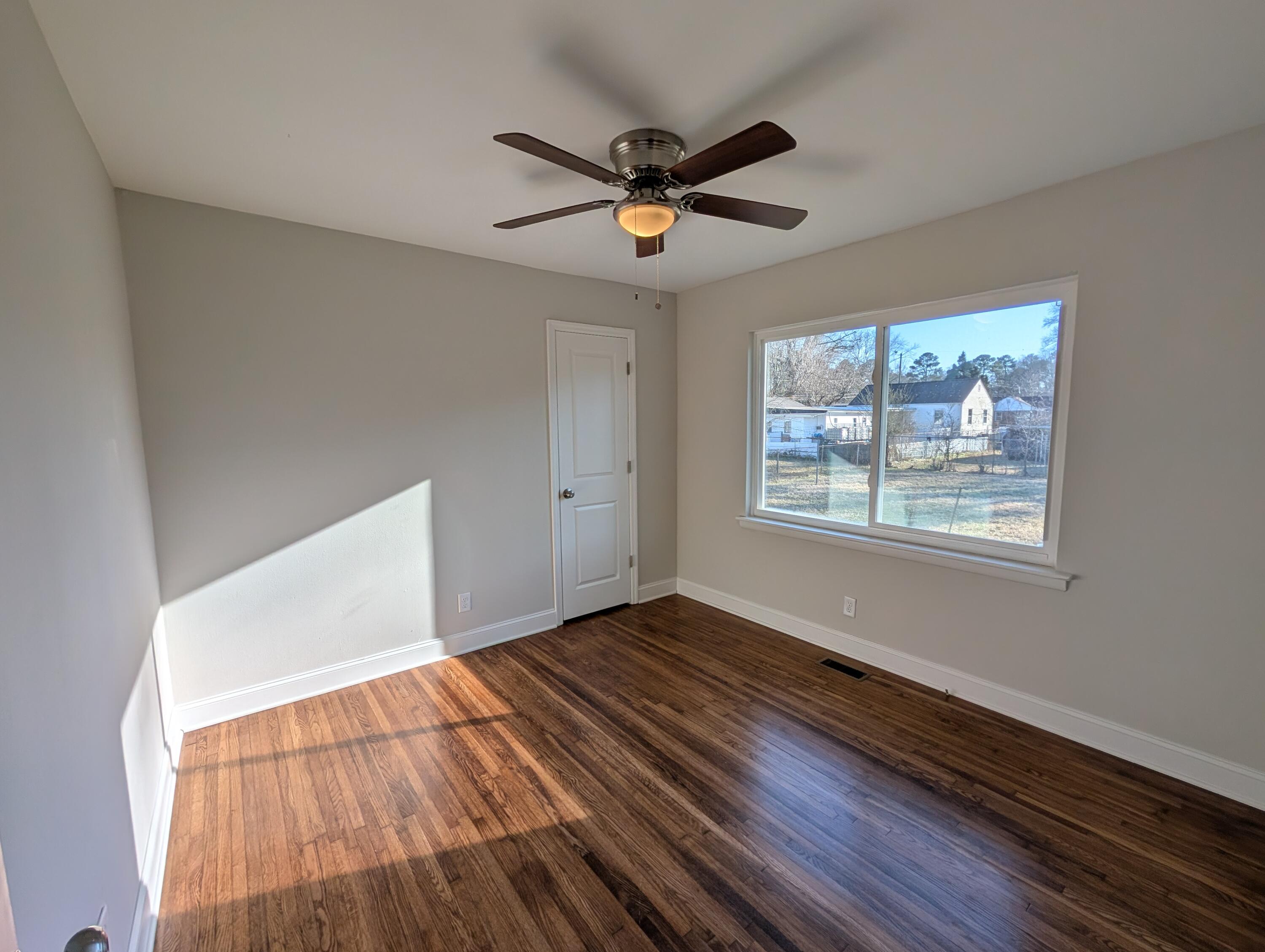 4720 Pawnee Trail Chattanooga, TN 37411 - Photo 9 of 27 PXL_20260127_205856754