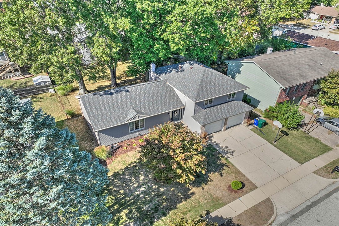 4499 Lawson Drive Decatur, IL 62526 - Photo 2 of 32