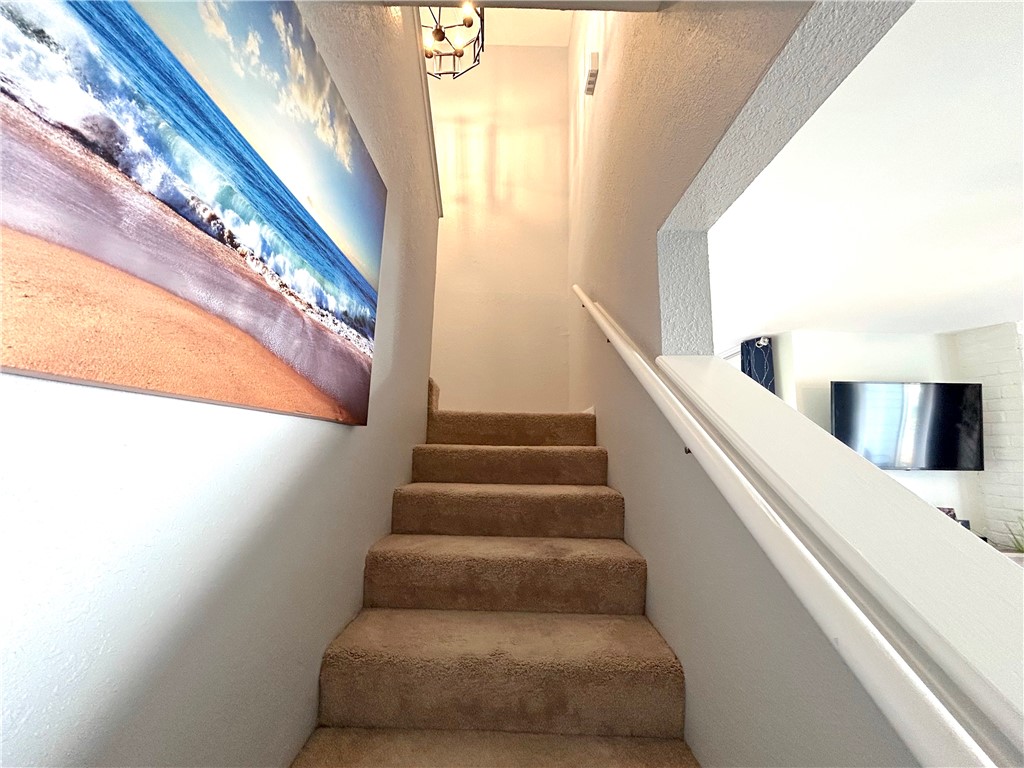 840 Cliff Drive, Unit 4 Portland, TX 78374 - Photo 14 of 32 a view of entryway