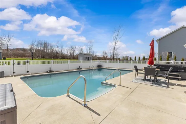 $669,000 | 304 Harbor View Drive, St. Albans Town, VT 05478