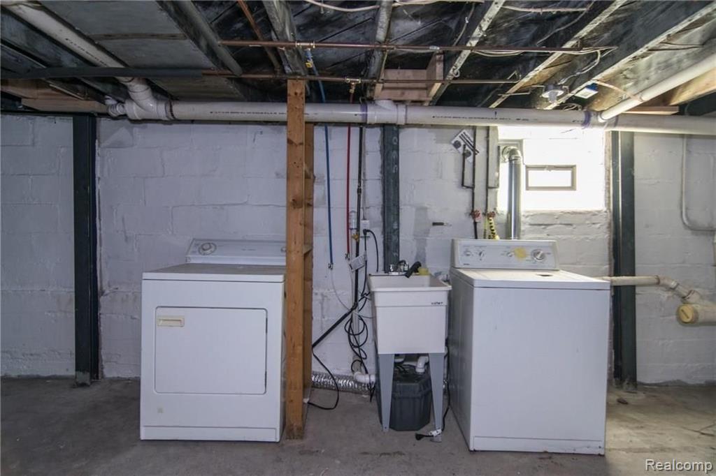 8183 Central Street Center Line, MI 48015 - Photo 26 of 35