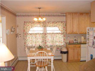 9 Margin Road Levittown, PA 19056 - Photo 2 of 6 Gallery Image 2