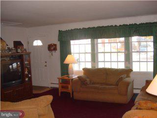 9 Margin Road Levittown, PA 19056 - Photo 4 of 6 Gallery Image 4
