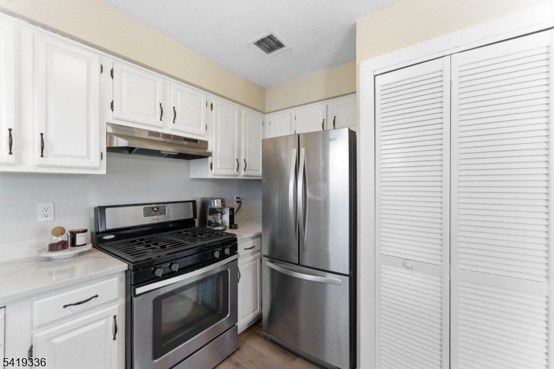 779 Riverside Avenue Lyndhurst, NJ 07071 - Photo 20 of 36