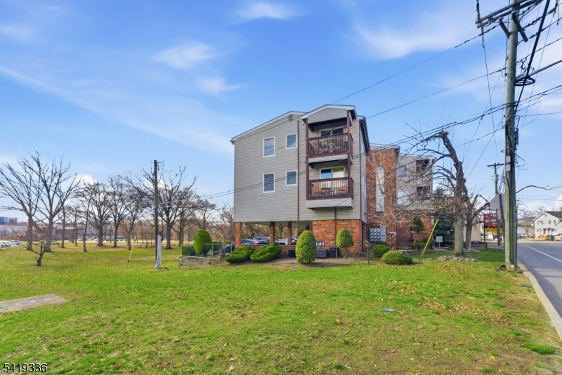 779 Riverside Avenue Lyndhurst, NJ 07071 - Photo 31 of 36