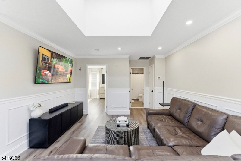 779 Riverside Avenue Lyndhurst, NJ 07071 - Photo 10 of 36