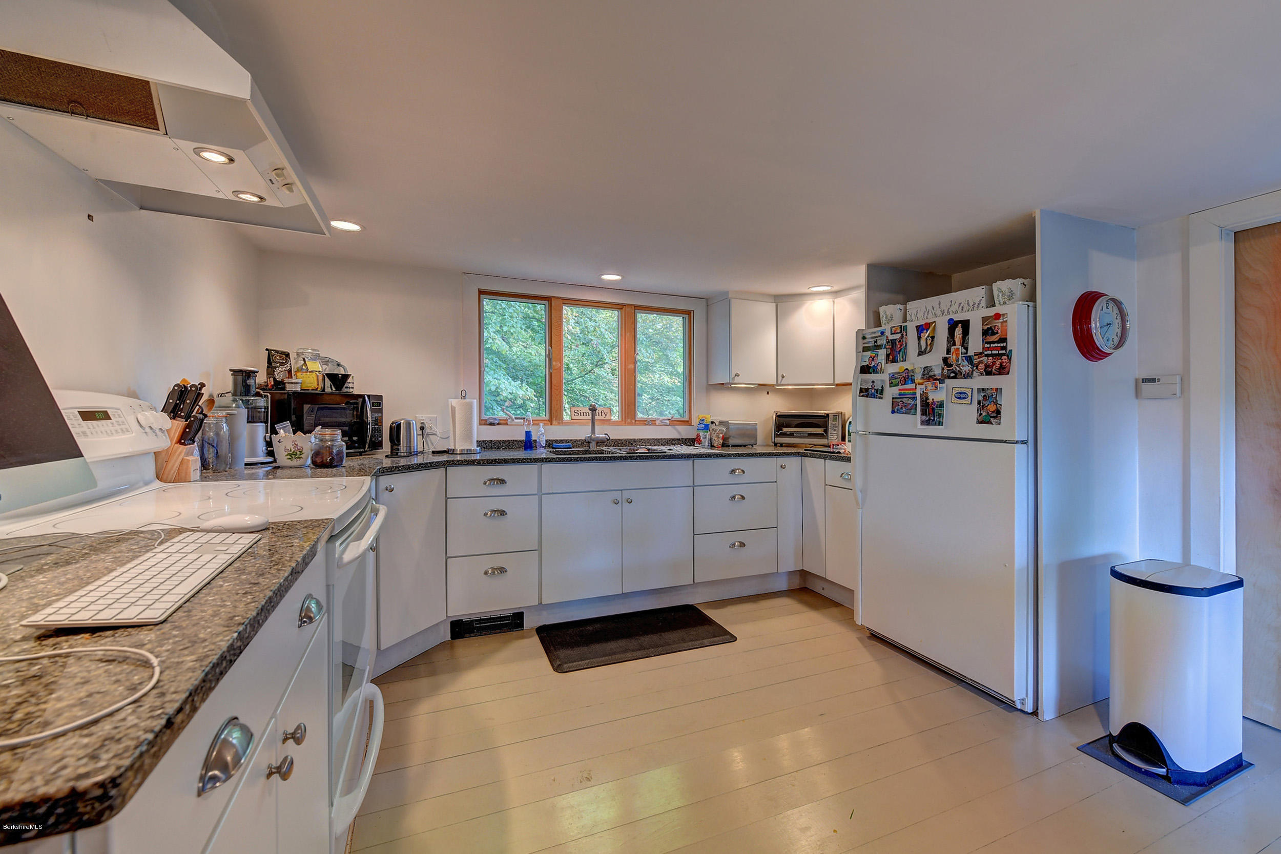 674 Rannapo Road Sheffield, MA 01257 - Photo 6 of 24 8-Kitchen