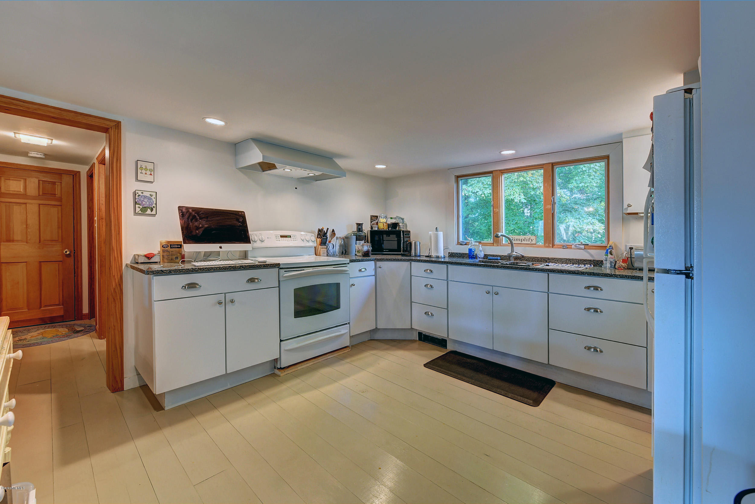 674 Rannapo Road Sheffield, MA 01257 - Photo 7 of 24 9-Kitchen