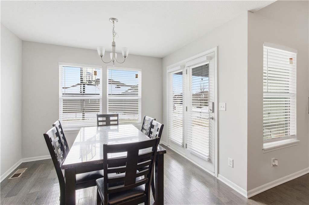 14223 Amanda Lane Basehor, KS 66007 - Photo 12 of 43