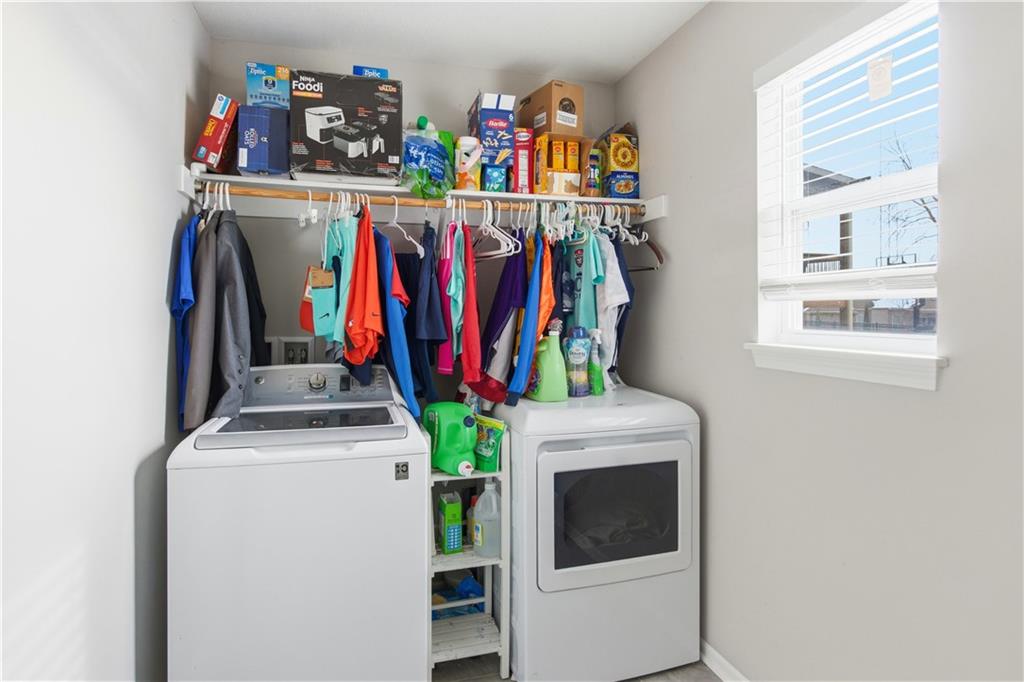 14223 Amanda Lane Basehor, KS 66007 - Photo 14 of 43