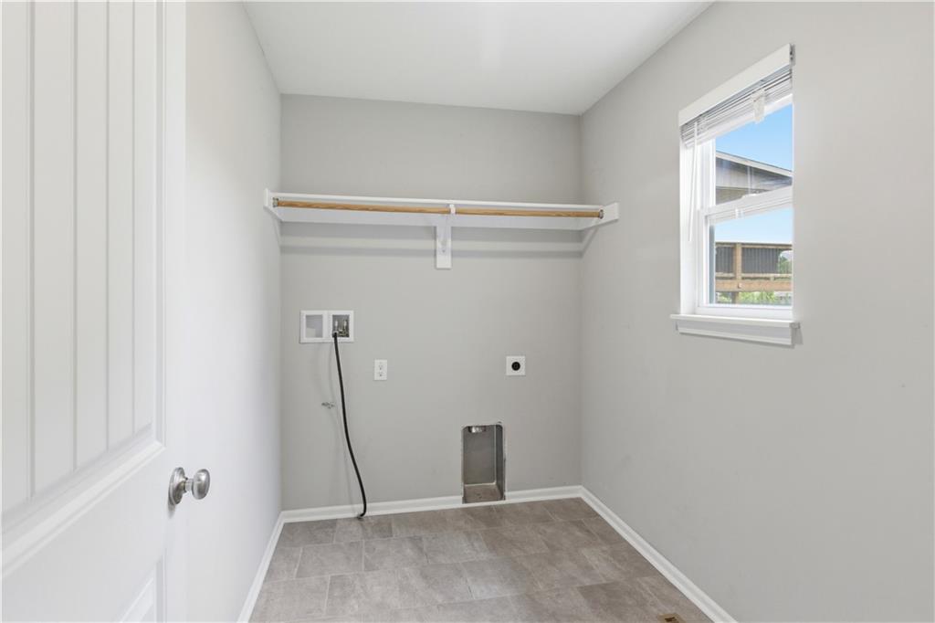 14223 Amanda Lane Basehor, KS 66007 - Photo 15 of 42
