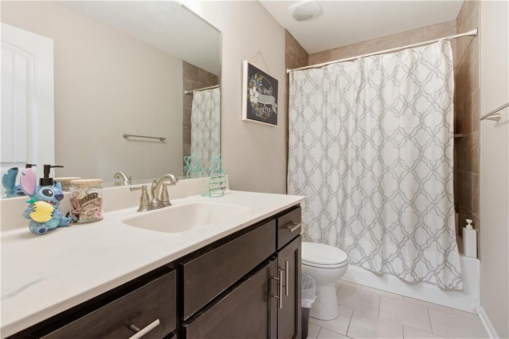 14223 Amanda Lane Basehor, KS 66007 - Photo 17 of 43