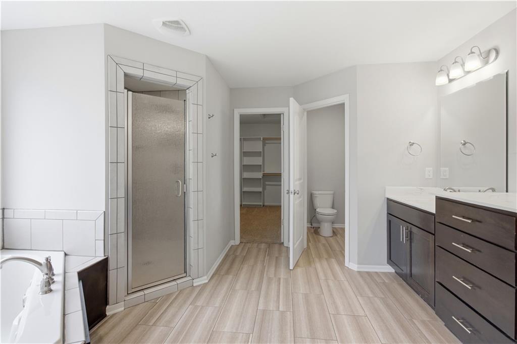 14223 Amanda Lane Basehor, KS 66007 - Photo 18 of 42