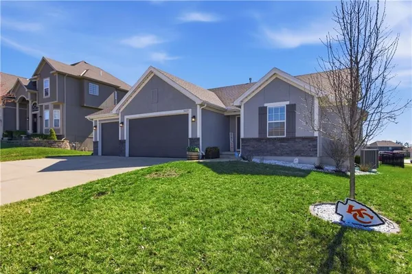 $510,000 | 14223 Amanda Lane, Basehor, KS 66007