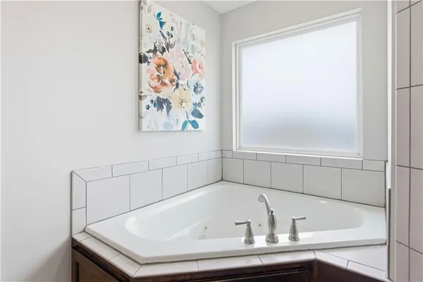 $510,000 | 14223 Amanda Lane, Basehor, KS 66007