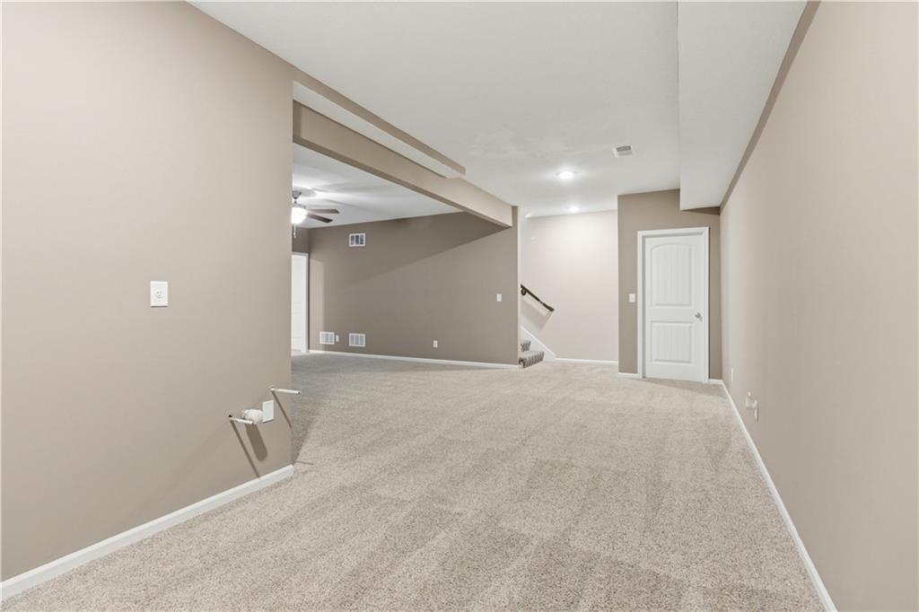 14223 Amanda Lane Basehor, KS 66007 - Photo 26 of 42