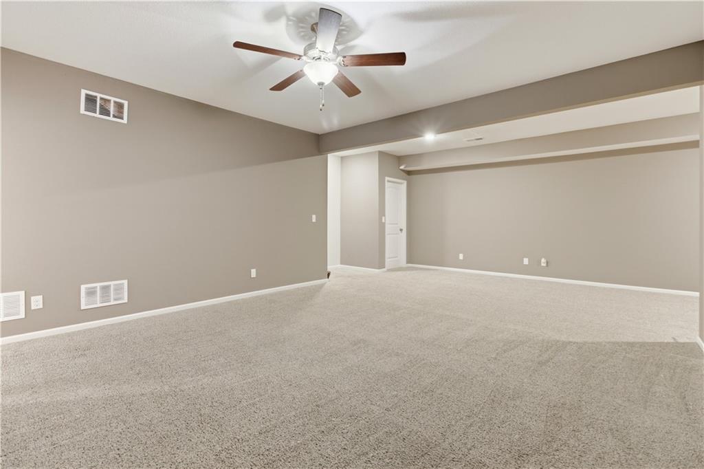 14223 Amanda Lane Basehor, KS 66007 - Photo 28 of 42
