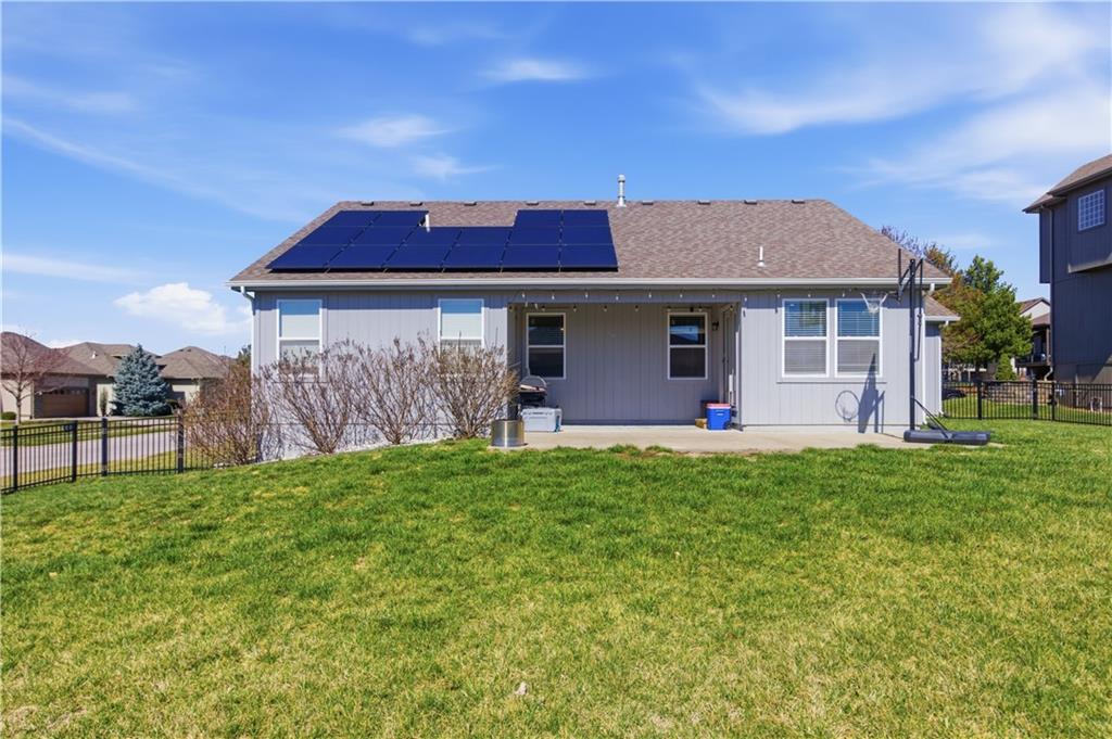 14223 Amanda Lane Basehor, KS 66007 - Photo 38 of 43