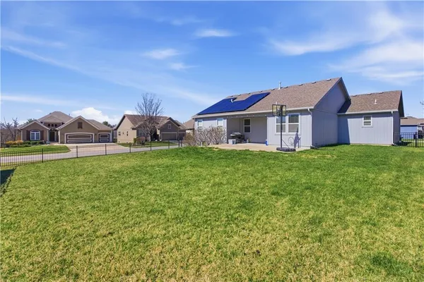 $510,000 | 14223 Amanda Lane, Basehor, KS 66007