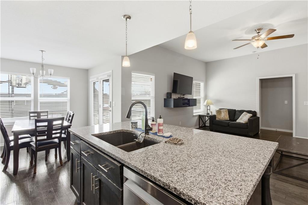 14223 Amanda Lane Basehor, KS 66007 - Photo 5 of 43