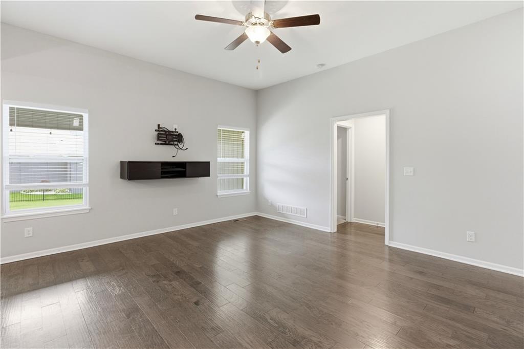 14223 Amanda Lane Basehor, KS 66007 - Photo 6 of 42