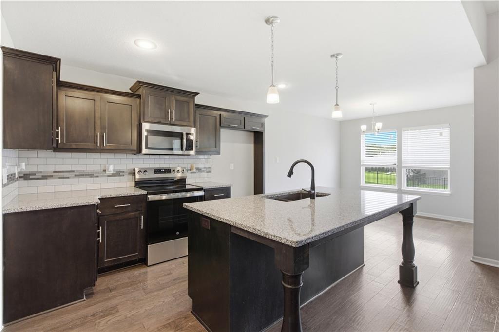 14223 Amanda Lane Basehor, KS 66007 - Photo 8 of 42