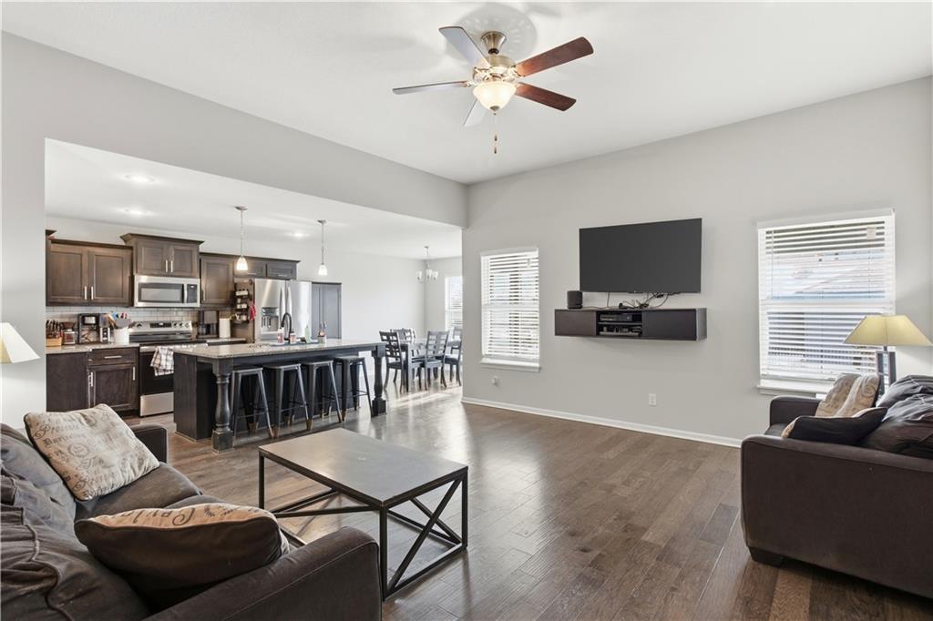 14223 Amanda Lane Basehor, KS 66007 - Photo 10 of 43