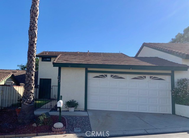 2641 Condor Circle Corona, CA 92882 - Photo 43 of 43 a view of outdoor space and yard