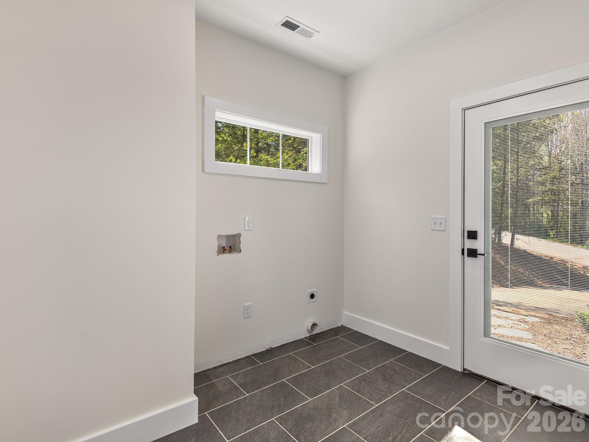 94 Spicewood Road Weaverville, NC 28787 - Photo 15 of 37