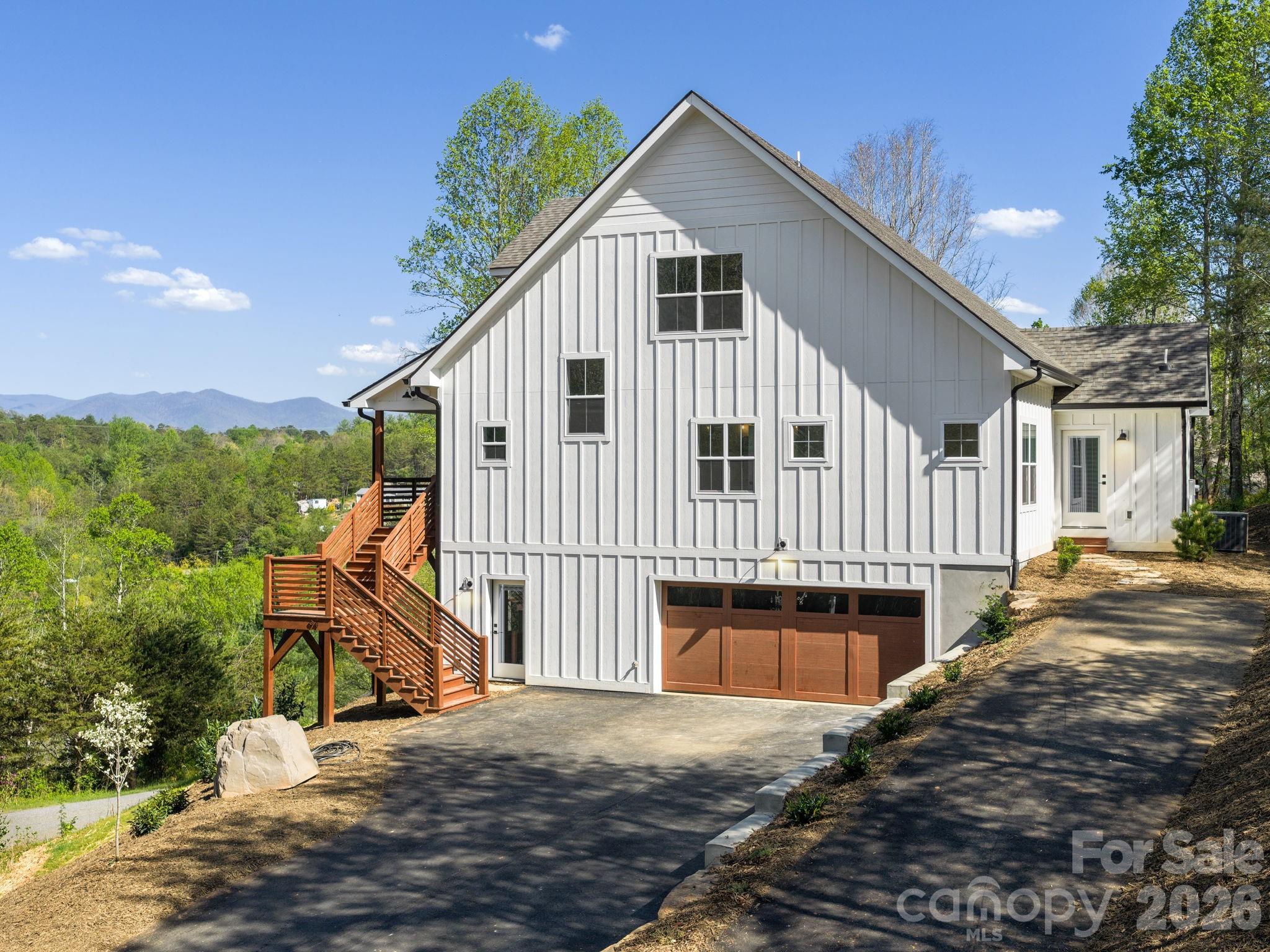 94 Spicewood Road Weaverville, NC 28787 - Photo 3 of 37