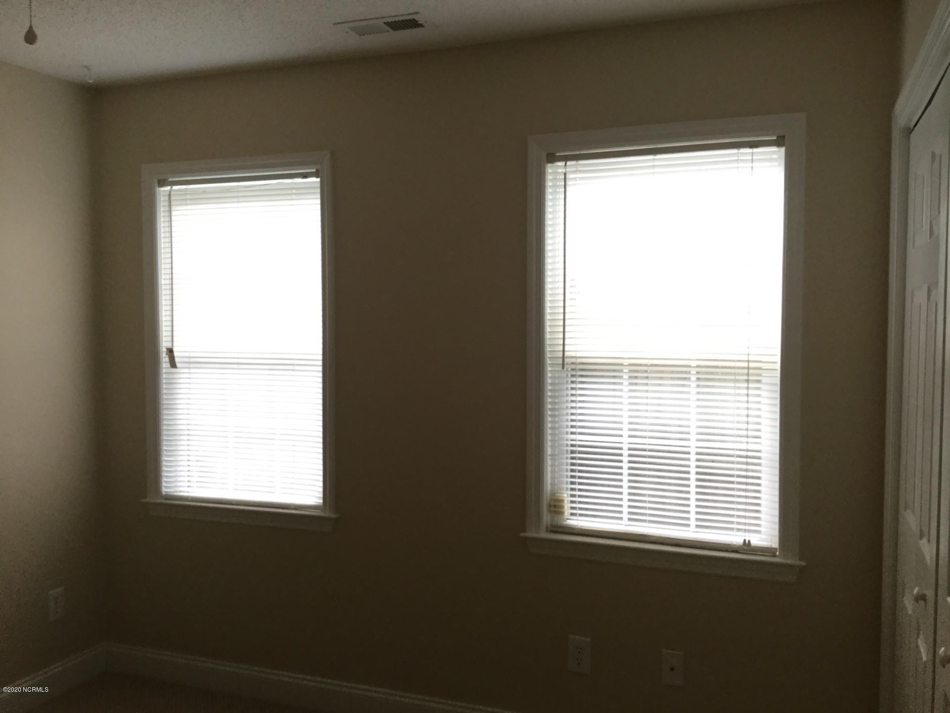 112 Inge Court New Bern, NC 28562 - Photo 17 of 24 Bedroom 3