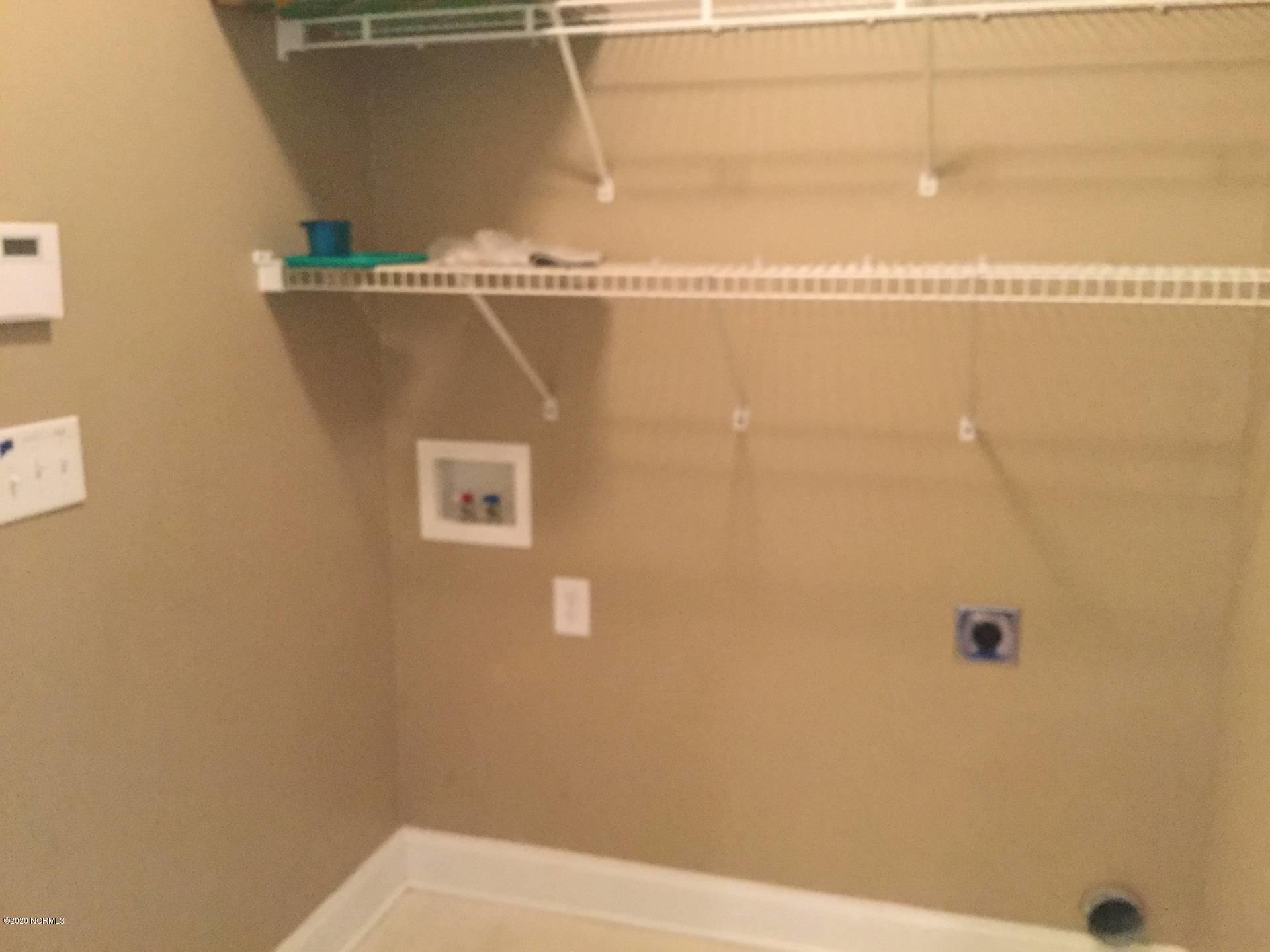 112 Inge Court New Bern, NC 28562 - Photo 20 of 24 LAundry