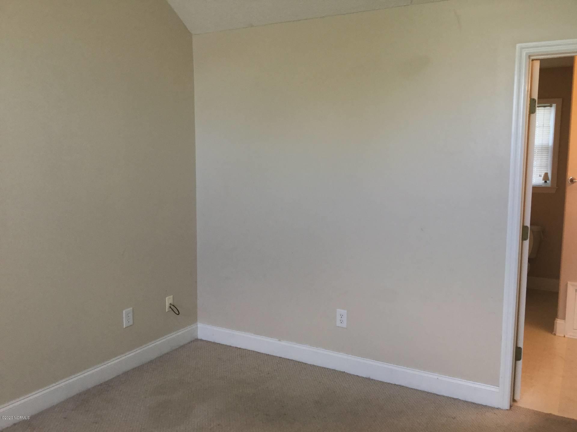 112 Inge Court New Bern, NC 28562 - Photo 10 of 24 Bedroom3 Door