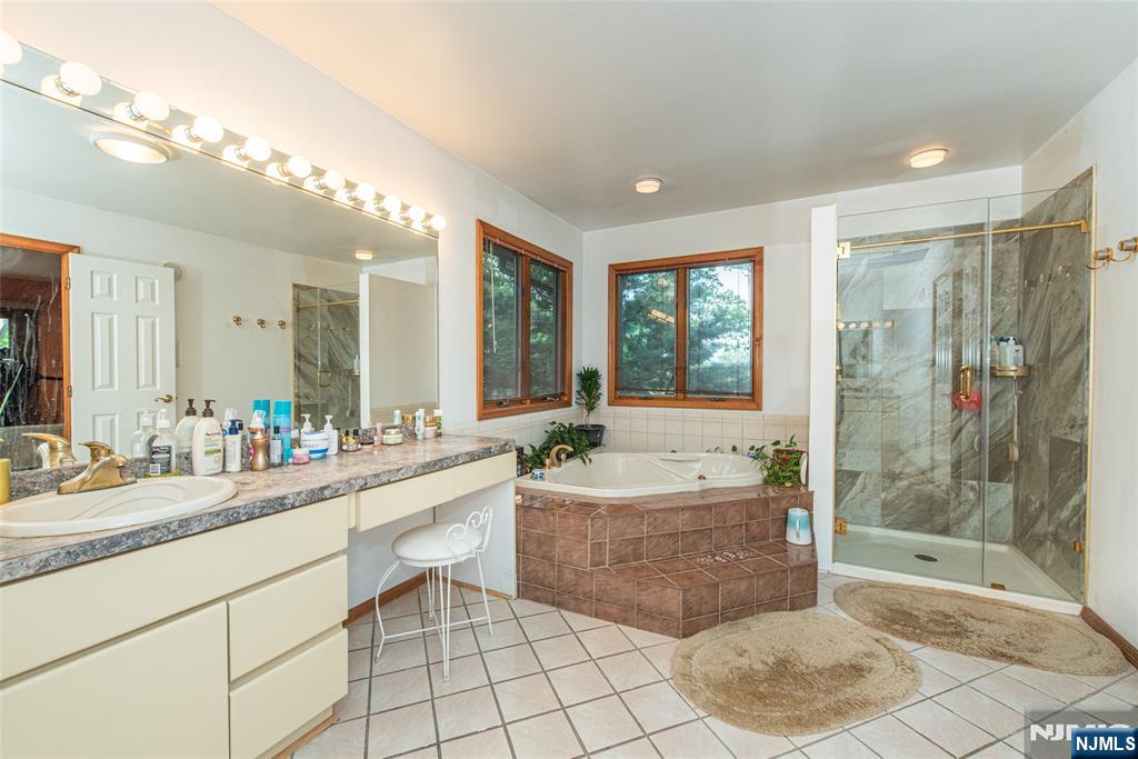 12 Abbott Road Wayne, NJ 07470 - Photo 24 of 49