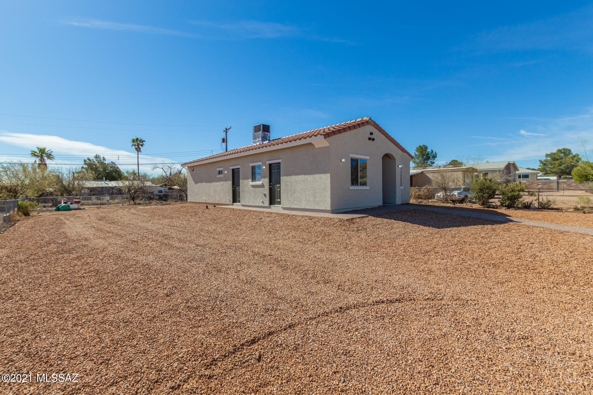 2541 West Roadrunner Road Tucson, AZ 85746 - Photo 3 of 25 Gallery Image 3