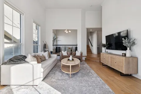 $2,195,000 | 6194 Mazuela Drive, Oakland, CA 94611