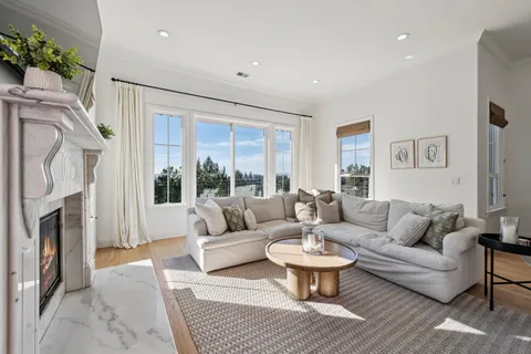 $2,195,000 | 6194 Mazuela Drive, Oakland, CA 94611