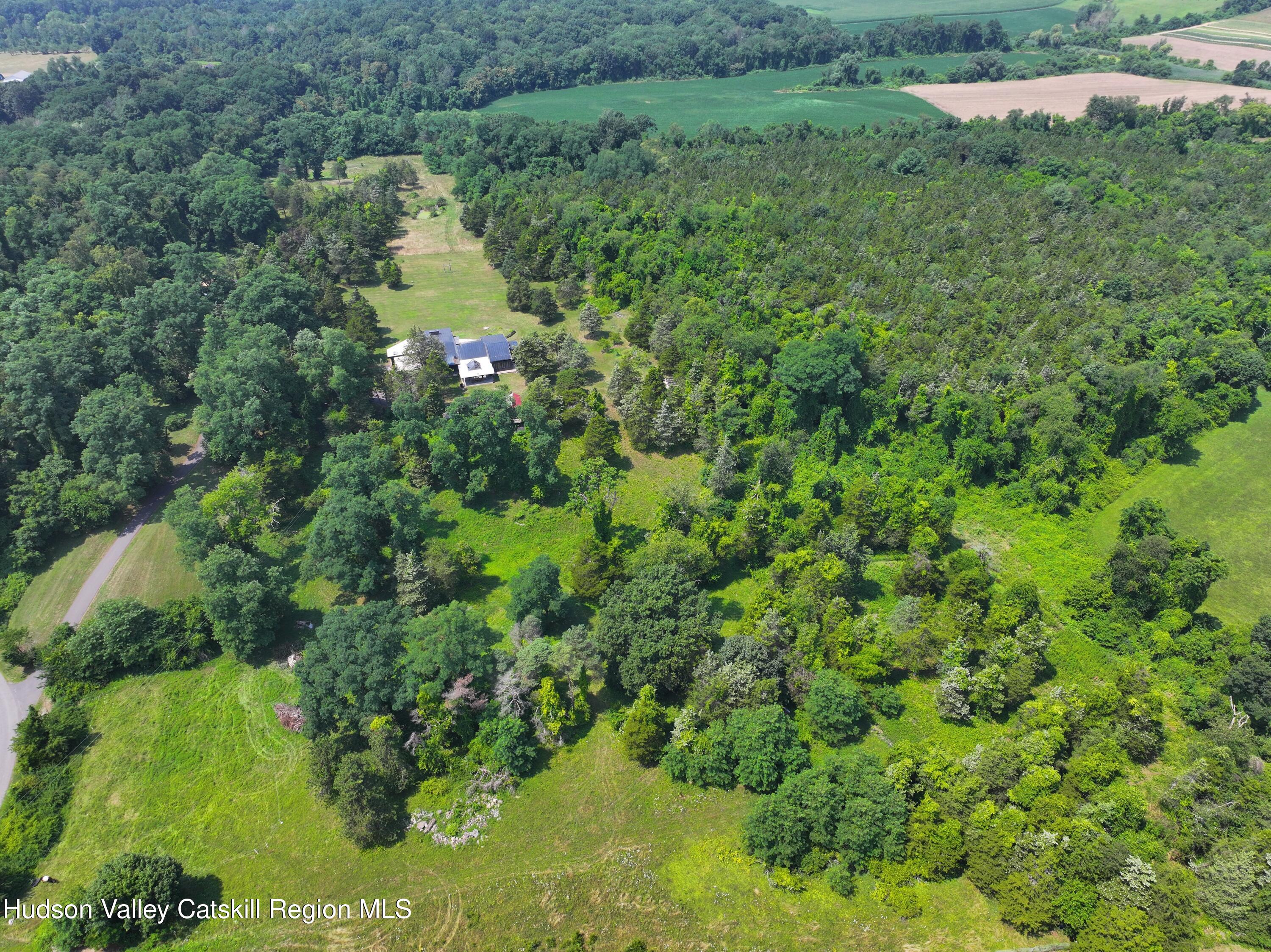 16 Spring Road Hudson, NY 12534 - Photo 53 of 64 dji_fly_20250728_112130_0048_17543938563