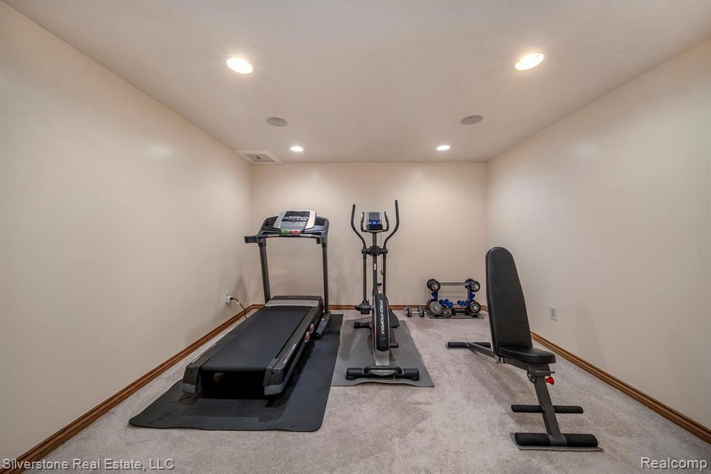 1913 Arthurs Way Rochester Hills, MI 48306 - Photo 46 of 61