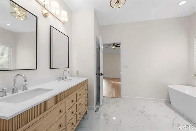 $700,000 | 2364 The Courts Drive, Chesterfield, MO 63017