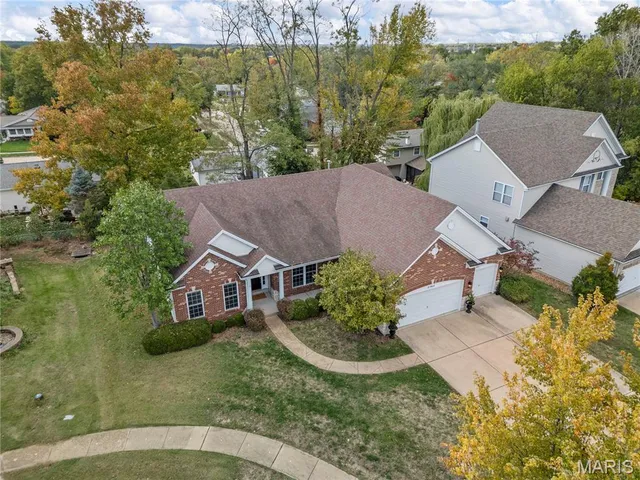 $700,000 | 2364 The Courts Drive, Chesterfield, MO 63017