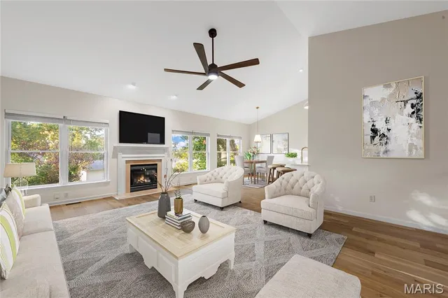 $700,000 | 2364 The Courts Drive, Chesterfield, MO 63017