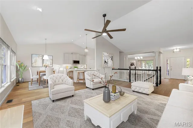 $700,000 | 2364 The Courts Drive, Chesterfield, MO 63017