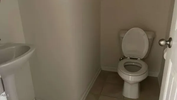 $1,995 | 6044 Kentworth Drive, Holly Springs, NC 27540