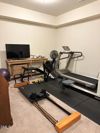 $1,995 | 6044 Kentworth Drive, Holly Springs, NC 27540