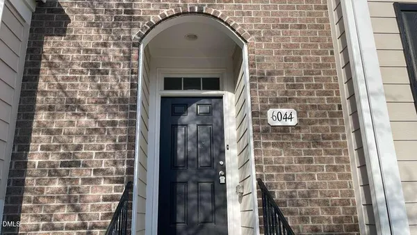 $1,995 | 6044 Kentworth Drive, Holly Springs, NC 27540