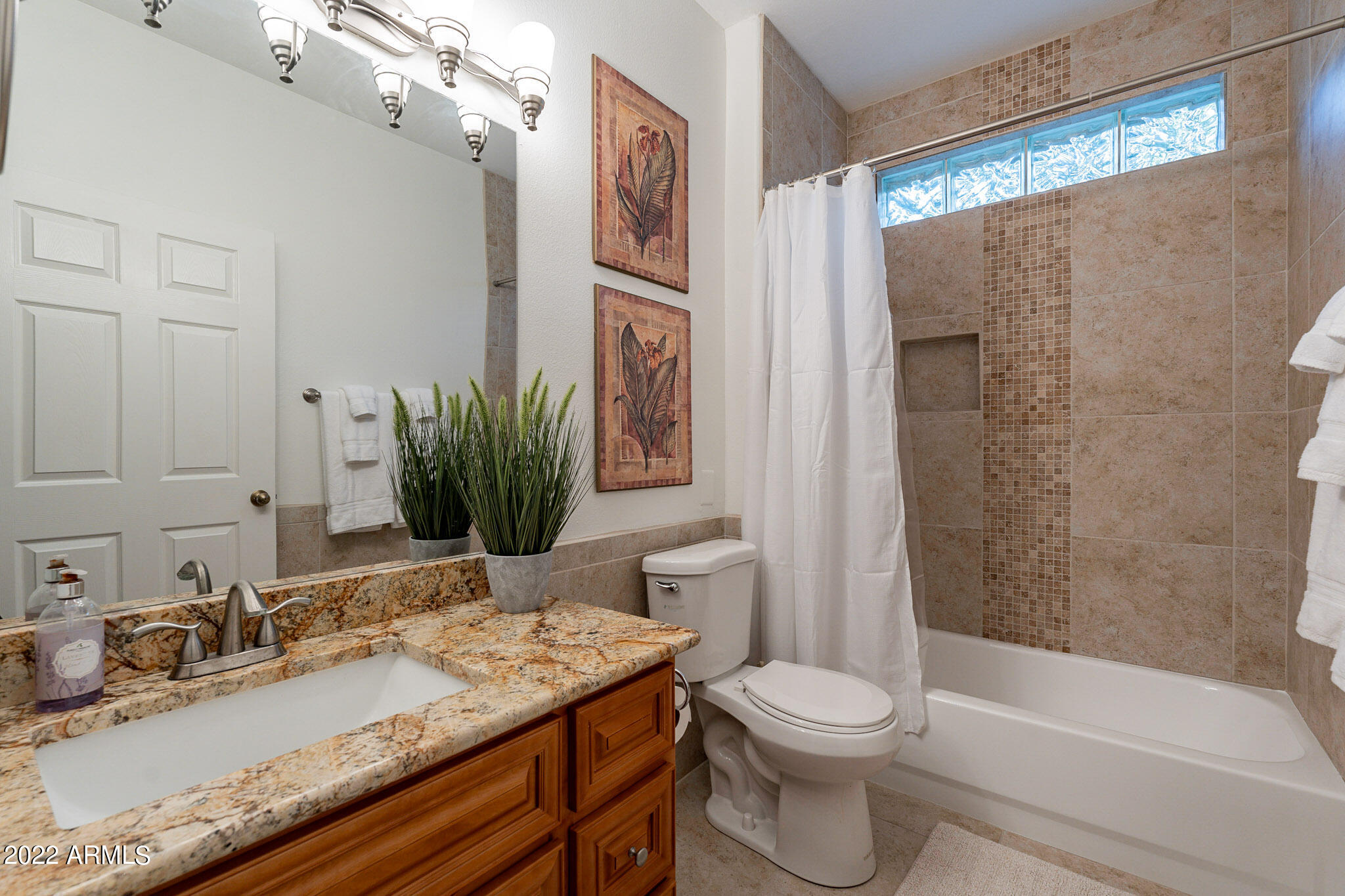 9550 East Thunderbird Road, Unit 151 Scottsdale, AZ 85260 - Photo 38 of 51 Bathroom 2 of 2