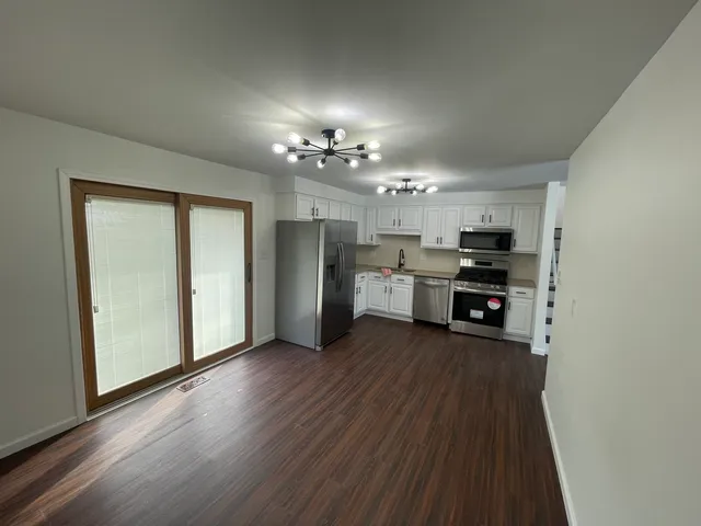 $279,900 | 1008 Mallard Drive, Bradley, IL 60915