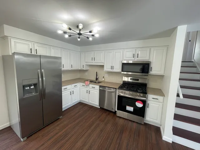 $279,900 | 1008 Mallard Drive, Bradley, IL 60915